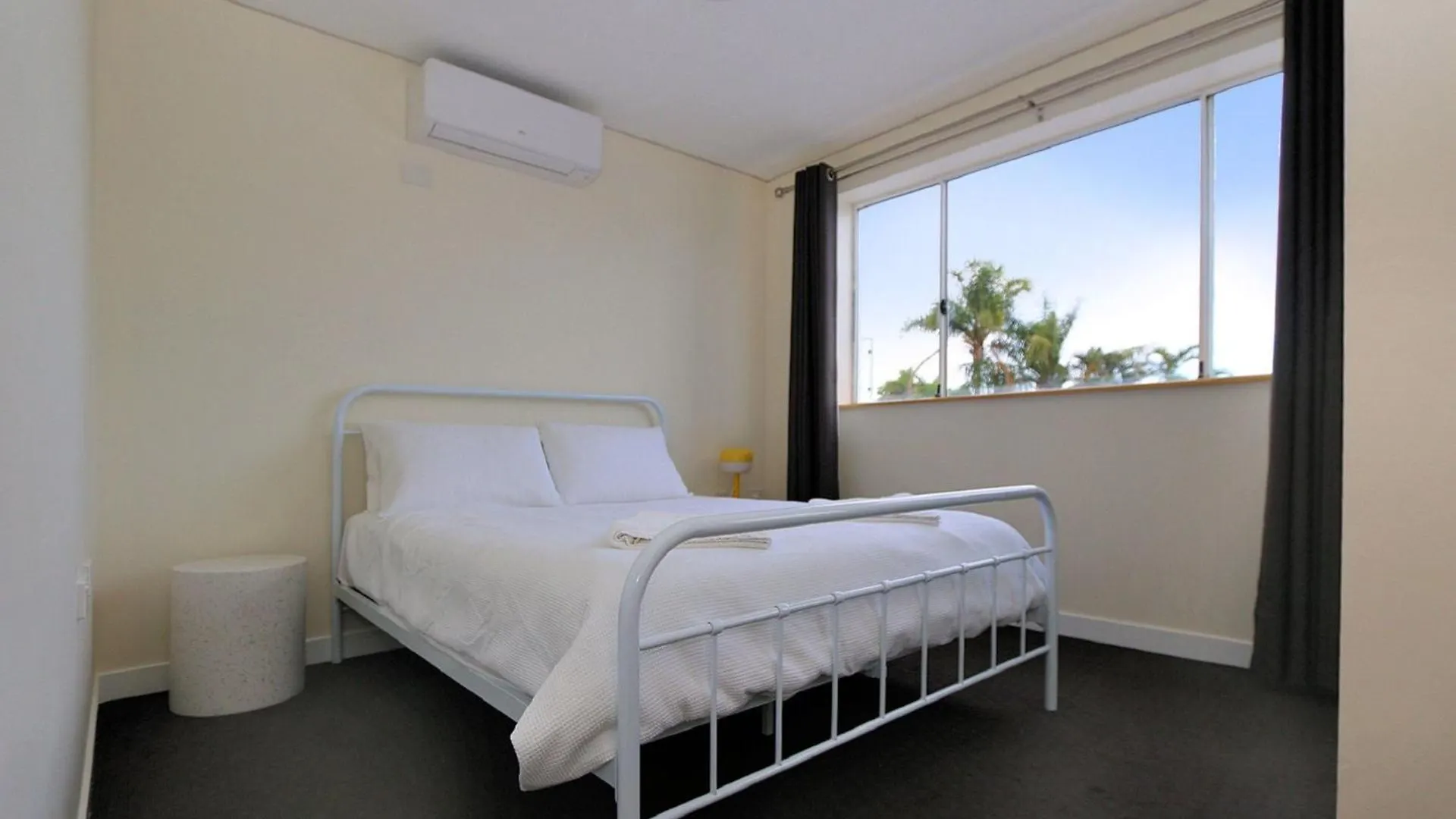 Platinum Apartments - Unit 2 Bargara