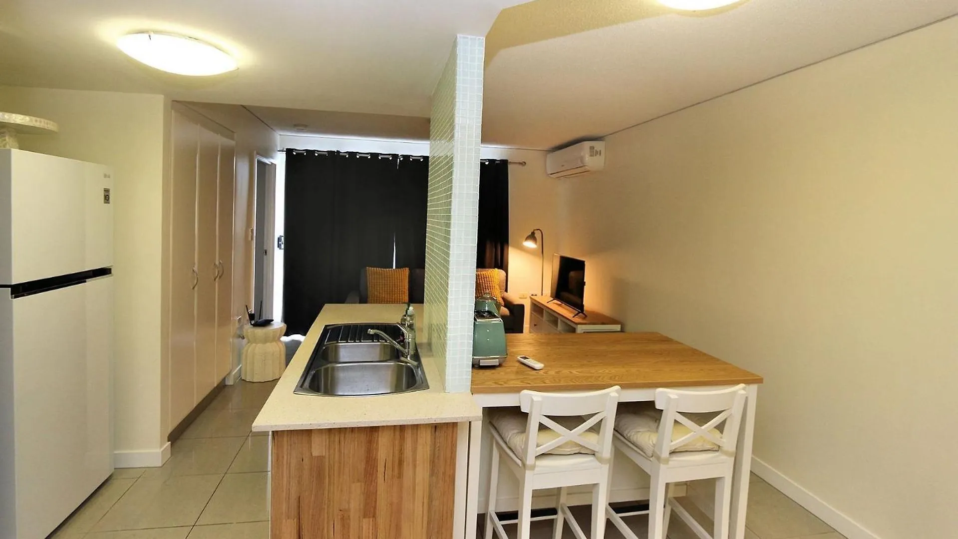 Platinum Apartments - Unit 2 Bargara 0*,