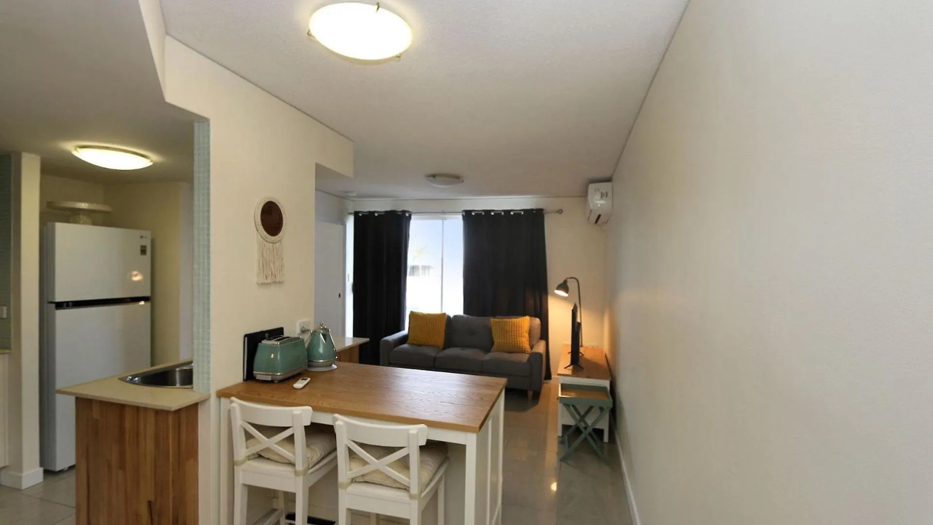 Platinum Apartments - Unit 2 Bargara Australia