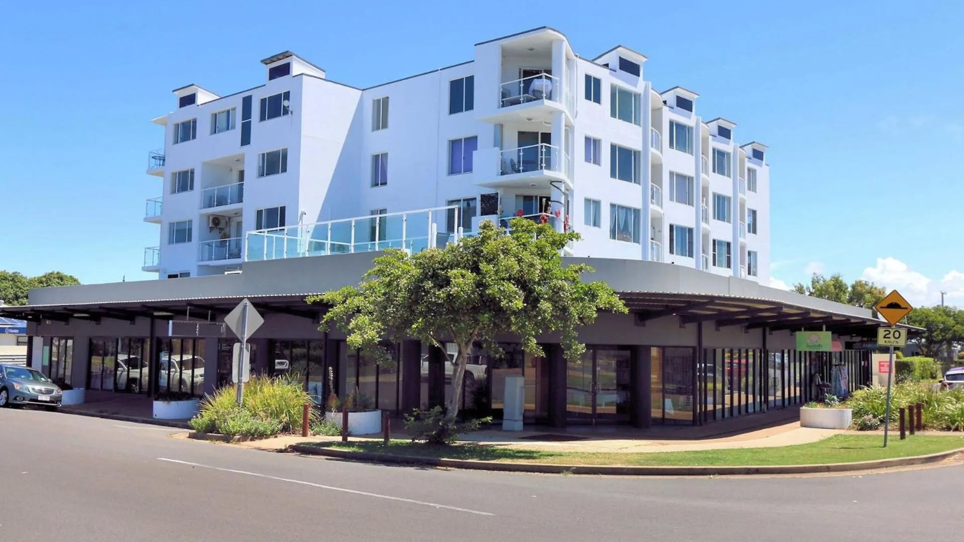 Platinum Apartments - Unit 2 Bargara